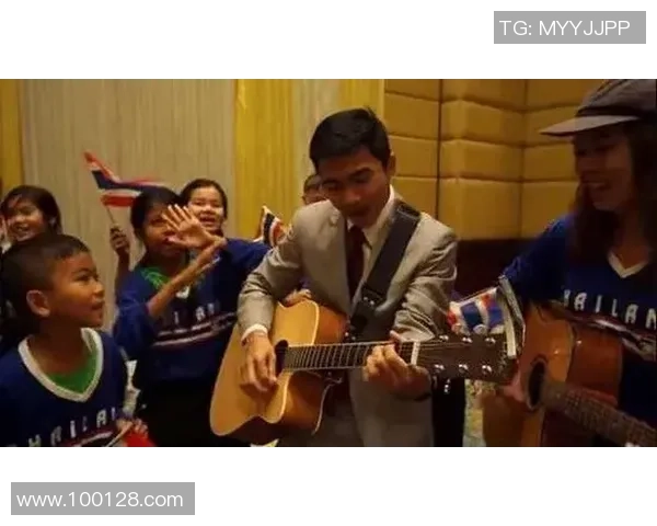 足球明星亲自示范吉他演奏技巧与教学视频分享